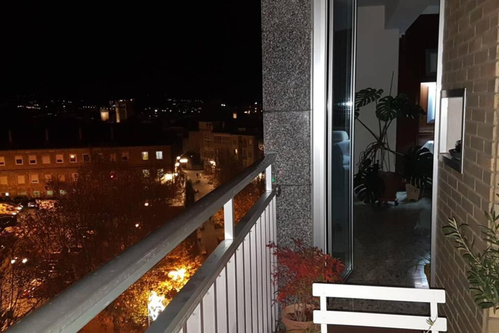 Amplio Y Luminoso Piso En El Centro De Ourense Eksteriør bilde